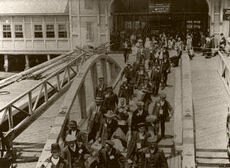 Ellis Island Gateway To The New World 1905
